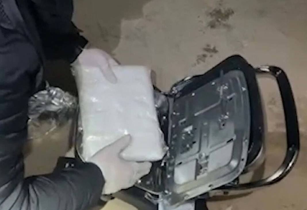 Tost makinesinin içine sığdırmışlar! Polisler bile şaşkınlığını gizleyemedi 5